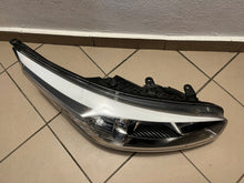 Laden Sie das Bild in den Galerie-Viewer, Frontscheinwerfer Kia Ceed 92102-A2010 Rechts Scheinwerfer Headlight SCH3962701774hm