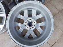 Laden Sie das Bild in den Galerie-Viewer, 4x Alufelge 17 Zoll 6.5" 5x112 39ET Glanz Silber 6856076 BMW F39 X1 F48 FEL7931748250jz