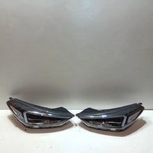 Laden Sie das Bild in den Galerie-Viewer, Frontscheinwerfer Hyundai Tucson Tl 92102D7700 92101D7700 Rechts oder Links