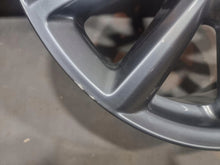 Laden Sie das Bild in den Galerie-Viewer, 1x Alufelge 18 Zoll 7.0" 5x114.3 45ET Glanz Silber 9965B57080 Mazda 3 Rim Wheel FEL7419046674bi