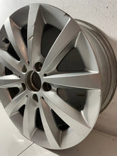 Load image into Gallery viewer, 1x Alufelge 16 Zoll 6.5" 5x112 49ET Glanz Silber A2464010500 Mercedes-Benz W246 FEL5790162520au