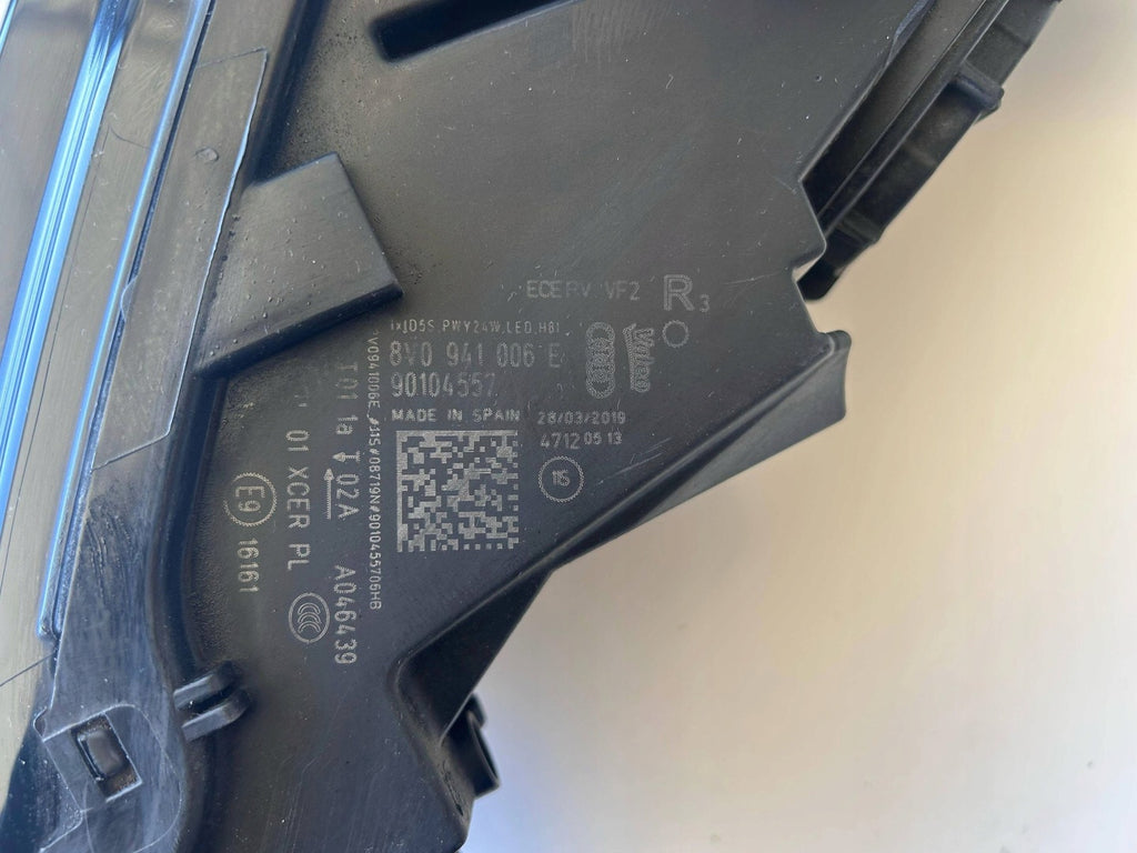 Frontscheinwerfer Audi A3 8V0941006E LED Rechts Scheinwerfer Headlight