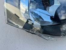 Load image into Gallery viewer, Frontscheinwerfer VW 7E1941016T Rechts Scheinwerfer Headlight SCH2858504824kg