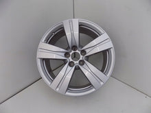 Laden Sie das Bild in den Galerie-Viewer, 1x Alufelge 18 Zoll 8.0" 5x112 25ET Glanz Silber 4M0601025A Audi Q7 Rim Wheel FEL5488765342pp