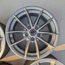 Load image into Gallery viewer, 4x Alufelge 16 Zoll 6.5" 5x112 22ET 68876921 BMW 4 Tiguan Passat B8 Sharan FEL9612020180kr
