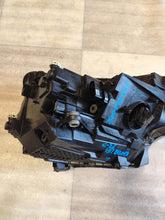 Laden Sie das Bild in den Galerie-Viewer, Frontscheinwerfer Skoda Kamiq 655941015C Full LED Links Scheinwerfer Headlight SCH3315579714qv