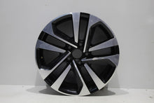 Load image into Gallery viewer, 1x Alufelge 17 Zoll 7.0&quot; 5x112 39ET Glanz Silber 7N0601025 VW Sharan Rim Wheel