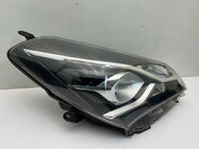 Load image into Gallery viewer, Frontscheinwerfer Toyota Yaris Rechts Scheinwerfer Headlight