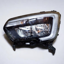 Laden Sie das Bild in den Galerie-Viewer, Frontscheinwerfer Renault Master III 260607867R Links Scheinwerfer Headlight