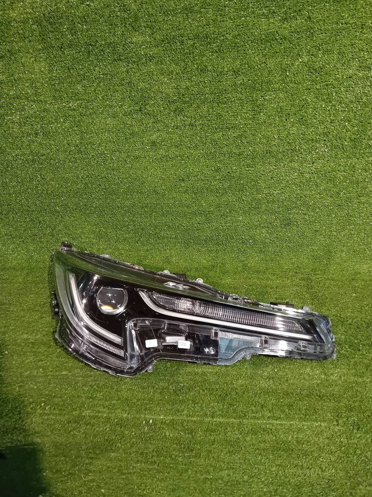 Frontscheinwerfer Toyota Corolla 81110-02X10 Rechts Scheinwerfer Headlight SCH6433452106ni
