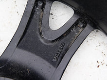 Laden Sie das Bild in den Galerie-Viewer, 1x Alufelge 18 Zoll 7.0&quot; 5x108 49ET Schwarz 30736642 Volvo Xc70 Xc90 Rim Wheel