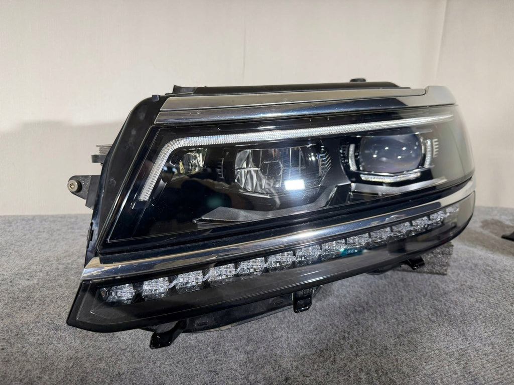 Frontscheinwerfer VW Tiguan 5NB941081 Links Scheinwerfer Headlight SCH3225121605xq