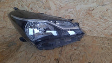 Load image into Gallery viewer, Frontscheinwerfer Toyota Yaris Rechts Scheinwerfer Headlight