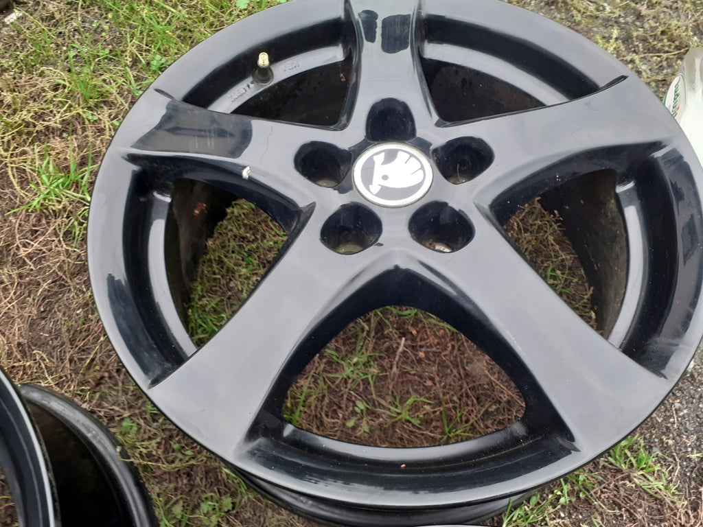 1x Alufelge 16 Zoll 6.5" 5x112 41ET Glanz Schwarz KBA48392 Skoda I Rim Wheel FEL9084629998mc