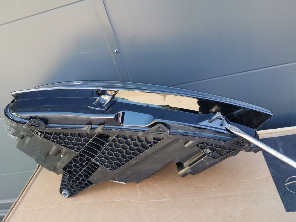 Frontscheinwerfer Skoda Superb III 3V1941016E Rechts Scheinwerfer Headlight