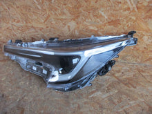 Laden Sie das Bild in den Galerie-Viewer, Frontscheinwerfer Toyota Corolla 81150-02X10 full LED Links Headlight