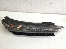 Laden Sie das Bild in den Galerie-Viewer, Frontscheinwerfer Hyundai Kona Ein Satz Scheinwerfer Headlight SCH4662552520gx