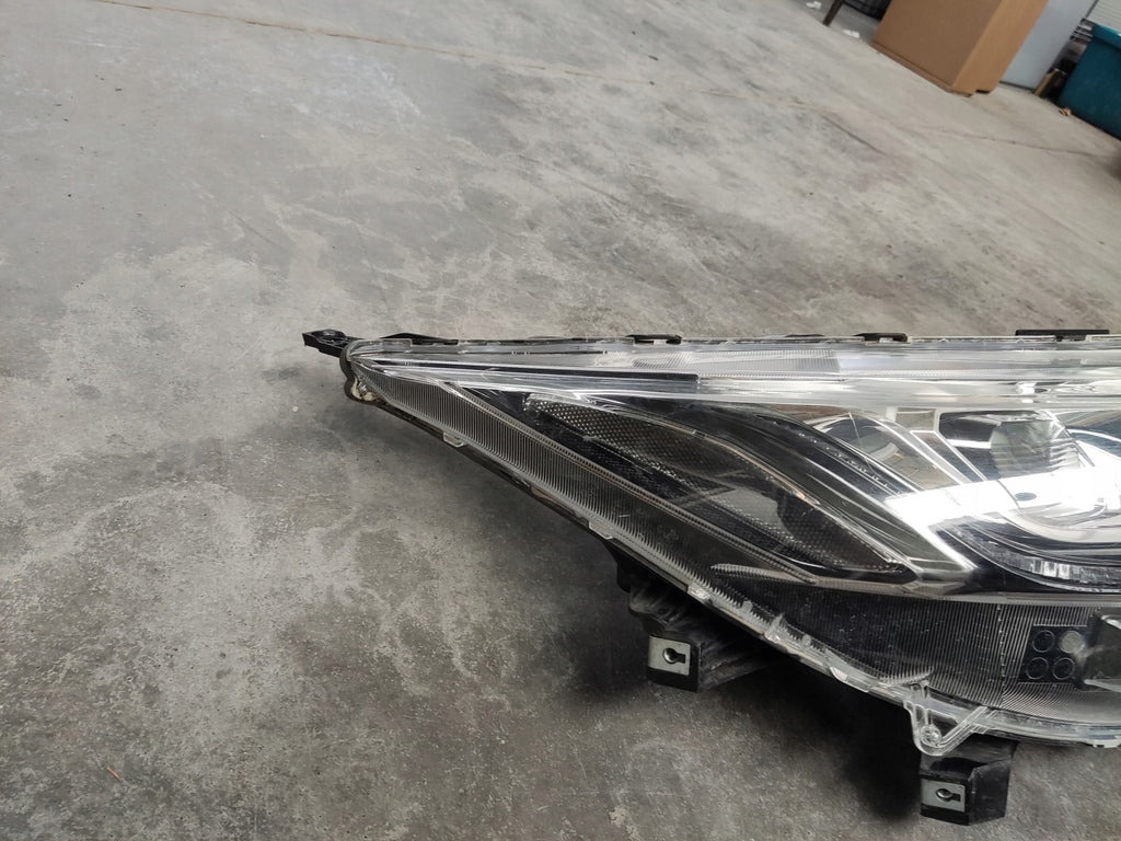 Frontscheinwerfer Mitsubishi Eclipse Cross I 8301D072 LED Rechts Headlight SCH1241525032st