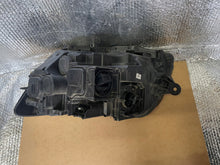 Laden Sie das Bild in den Galerie-Viewer, Frontscheinwerfer VW T6 7E1941036 90079563 Rechts Scheinwerfer Headlight