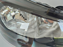 Laden Sie das Bild in den Galerie-Viewer, Frontscheinwerfer Ford Transit GK31-13W029-BB Rechts Scheinwerfer Headlight
