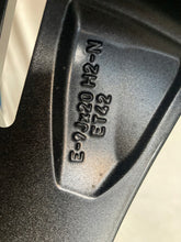 Load image into Gallery viewer, 1x Alufelge 20 Zoll 9.0" 5x112 26ET Glanz Schwarz 89A601025L Audi E-Tron FEL8359050385xa