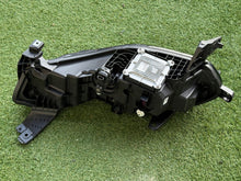 Laden Sie das Bild in den Galerie-Viewer, Frontscheinwerfer Renault Megane I E-Tech 260104574R Rechts Headlight SCH4261140323rr