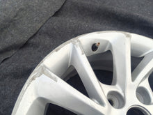 Laden Sie das Bild in den Galerie-Viewer, 1x Alufelge 16 Zoll 7.0" 5x105 41ET Glanz Silber 39078765 Opel Astra K Rim Wheel FEL2278682259ze