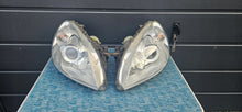 Laden Sie das Bild in den Galerie-Viewer, Frontscheinwerfer Mercedes-Benz W245 A1698207861 A1698207761 Ein Satz Headlight SCH6785718682tt