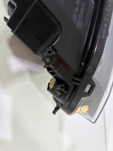 Load image into Gallery viewer, Frontscheinwerfer VW Polo 2G1941005C Links Scheinwerfer Headlight SCH7112714657be