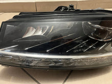 Load image into Gallery viewer, Frontscheinwerfer Skoda Fabia III 6V1941015F Links Scheinwerfer Headlight