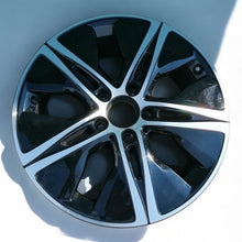 Load image into Gallery viewer, 1x Alufelge 17 Zoll 7.0&quot; 5x112 48,5ET A2054019000 Mercedes-Benz A205 Rim Wheel