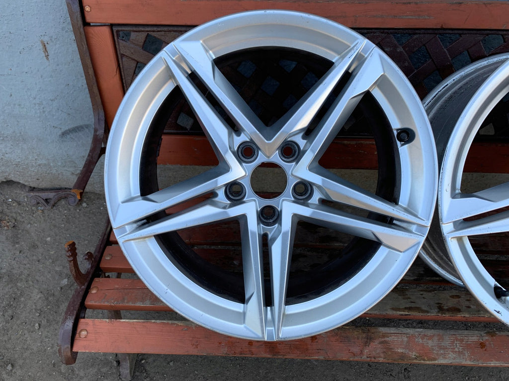 1x Alufelge 18 Zoll 8.0" 5x112 40ET Glanz Silber 8W0601025EC Audi A4 B9