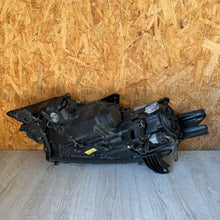 Laden Sie das Bild in den Galerie-Viewer, Frontscheinwerfer Mitsubishi Outlander III 8301CB-64 8301CB-60 Ein Satz