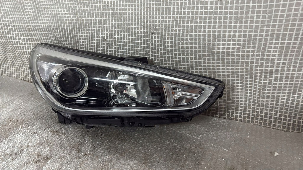 Frontscheinwerfer Hyundai I30 HI30LPBD17 Rechts Scheinwerfer Headlight SCH4893752802au