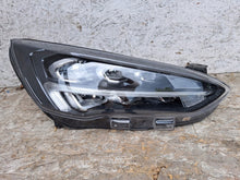 Load image into Gallery viewer, Frontscheinwerfer Ford Focus JX7B-13E014-CE JX7B-13E015-CE LED Rechts oder Links