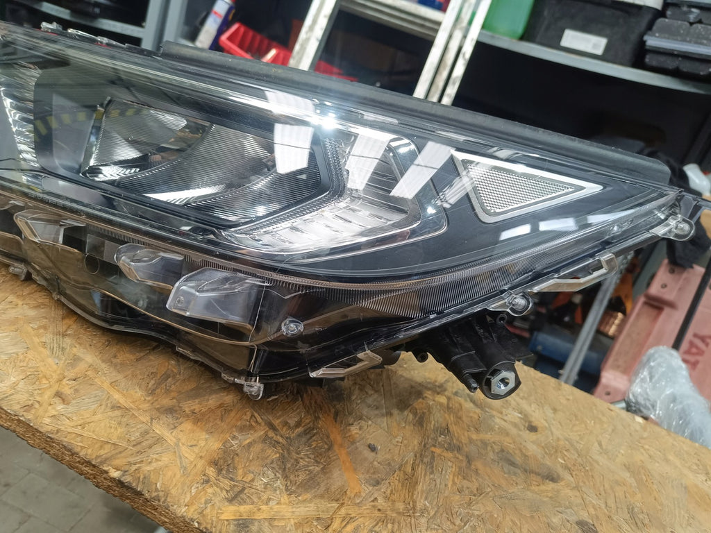 Frontscheinwerfer Toyota Rav 4 LED Links Scheinwerfer Headlight SCH3646824824et