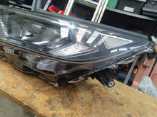 Load image into Gallery viewer, Frontscheinwerfer Toyota Rav 4 LED Links Scheinwerfer Headlight SCH3646824824et