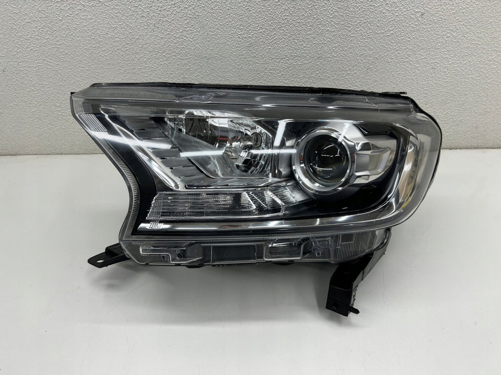 Frontscheinwerfer Ford Ranger JB3B-13D154 Xenon Rechts Scheinwerfer Headlight SCH3129844998ju