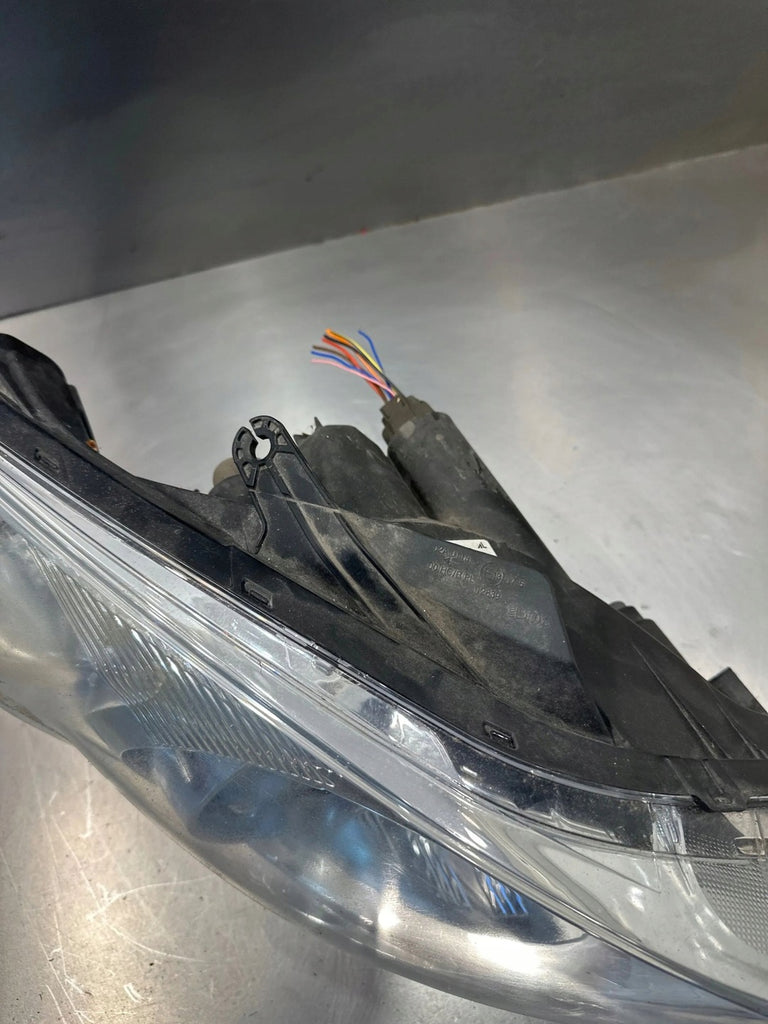 Frontscheinwerfer Hyundai I20 921024P000 01031099900010 Rechts Headlight