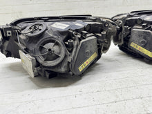 Laden Sie das Bild in den Galerie-Viewer, Frontscheinwerfer BMW 7 F01 F02 7182149 7182150 Xenon Ein Satz Headlight SCH2058605802rn