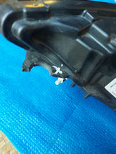 Laden Sie das Bild in den Galerie-Viewer, Frontscheinwerfer Audi A3 8V0941006 Xenon Rechts Scheinwerfer Headlight SCH1903257636rc