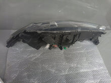 Laden Sie das Bild in den Galerie-Viewer, Frontscheinwerfer Mitsubishi Eclipse Cross W3153R Rechts Scheinwerfer Headlight