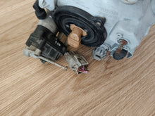 Laden Sie das Bild in den Galerie-Viewer, Frontscheinwerfer Toyota Celica Links Scheinwerfer Headlight SCH6982701095bk