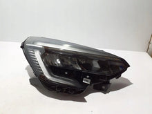 Laden Sie das Bild in den Galerie-Viewer, Frontscheinwerfer Renault I 260104922R Rechts Scheinwerfer Headlight SCH7023612564uw