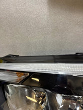 Load image into Gallery viewer, Frontscheinwerfer Renault Master III 260607867 LED Ein Stück (Rechts oder Links) SCH6547324923ar