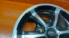 Laden Sie das Bild in den Galerie-Viewer, 1x Alufelge 17 Zoll 7.5" 6x139.7 30ET Glanz PZ040-0KB05 Toyota Hilux Viii FEL1518192655cm