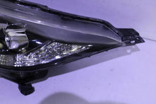 Laden Sie das Bild in den Galerie-Viewer, Frontscheinwerfer Honda Hrv Hr-V Links Scheinwerfer Headlight