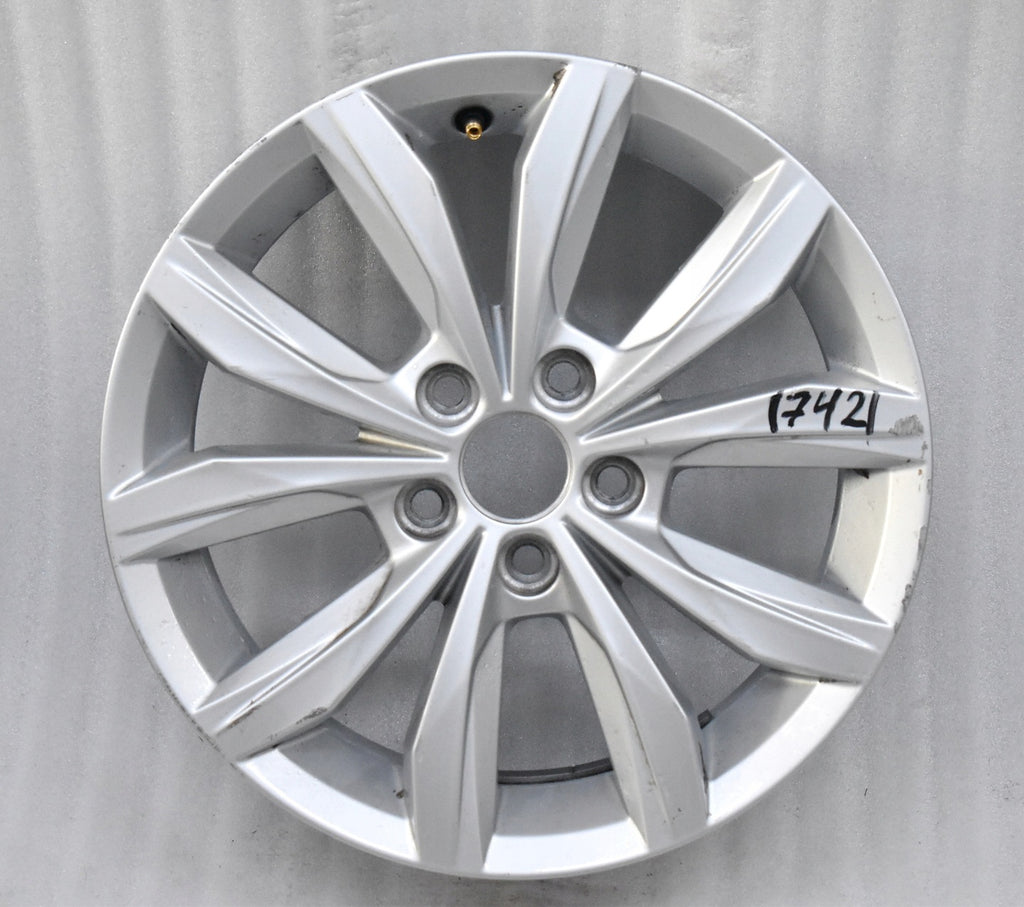 1x Alufelge 15 Zoll 5.5" 5x100 40ET Matt Silber 2G0601025 VW Polo Rim Wheel