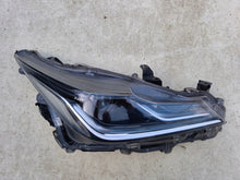 Laden Sie das Bild in den Galerie-Viewer, Frontscheinwerfer Toyota Corolla 81110-02T51-00 Rechts Scheinwerfer Headlight SCH1717537790ia