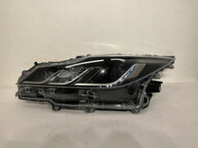 Load image into Gallery viewer, Frontscheinwerfer Toyota Corolla 81150-02T31 Links Scheinwerfer Headlight SCH5127749894gy